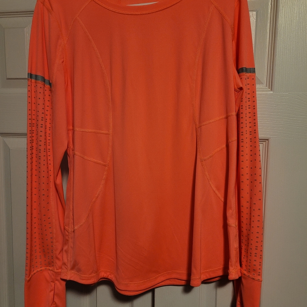 Ladies Running shirt with reflectors
